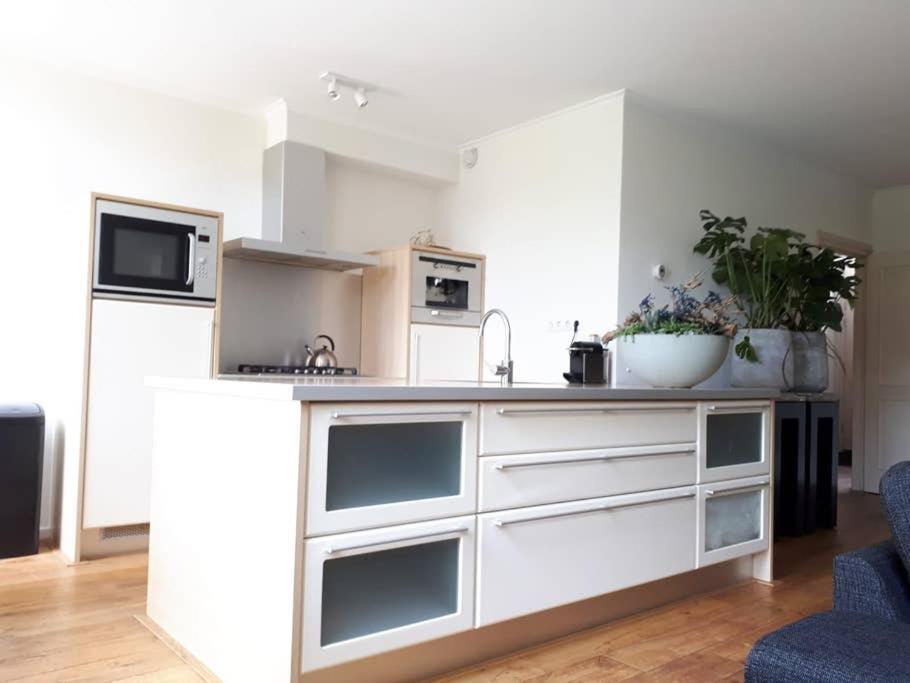 In The Old City Centre Of Edam, Unique Apartment. Екстер'єр фото