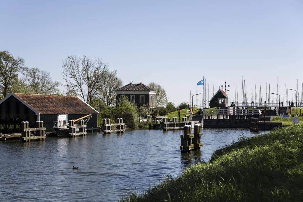 In The Old City Centre Of Edam, Unique Apartment. Екстер'єр фото
